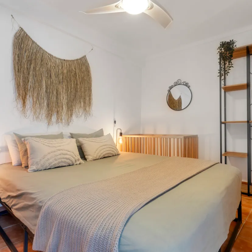 Das gemütliche Schlafzimmer des Apartamento Olivo
